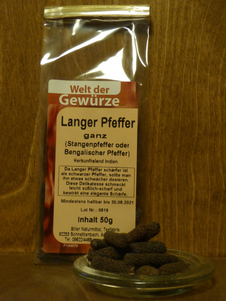 Langer Pfeffer ganz